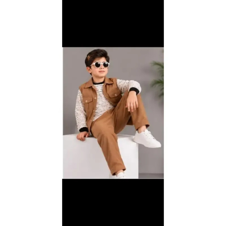 ست لباس پسرانه سه تیکه بلوز شلوار مراکشی خارجی رنگ نسکافه ای سایز 45 الی 55
